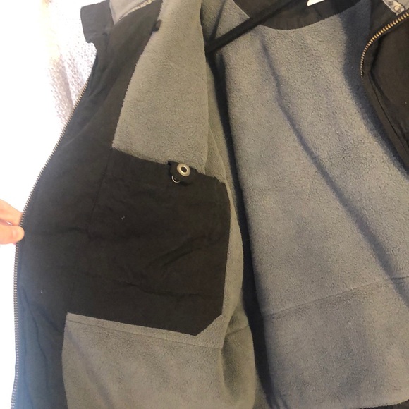 Columbia Black Fleece-Lined Jacket! (L) - Picture 6 of 9